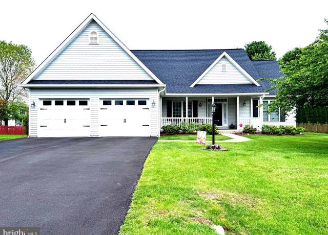 Property at 41 Clemson Dr, Falling Waters, WV 25419, 3 beds, 2 baths
