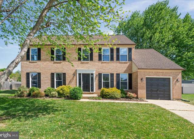 Property at 13 Sumac Ct, Newark, DE 19702, 4 beds, 2.5 baths
