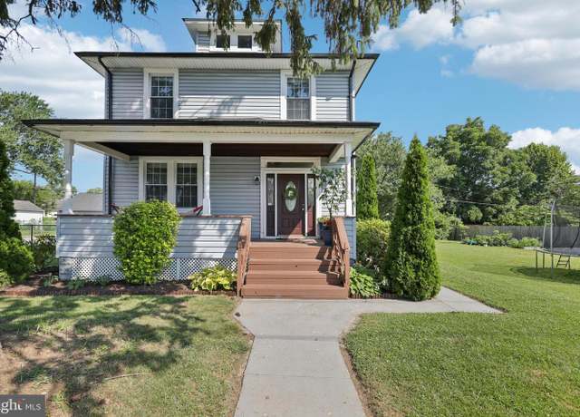 Property at 300 Townsend Ave, Baltimore, MD 21225, 5 beds, 2.5 baths