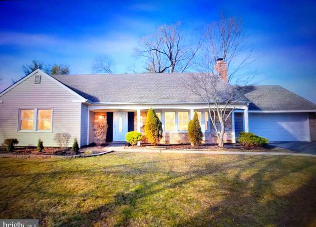 Property at 189 Club House Dr, Willingboro, NJ 08046, 5 beds, 3 baths