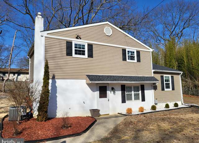 Property at 85 W 1st Ave, Pine Hill, NJ 08021, 3 beds, 1.5 baths