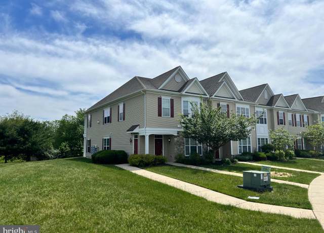 Property at 902 Van Gogh Ct, Williamstown, NJ 08094, 2 beds, 2 baths