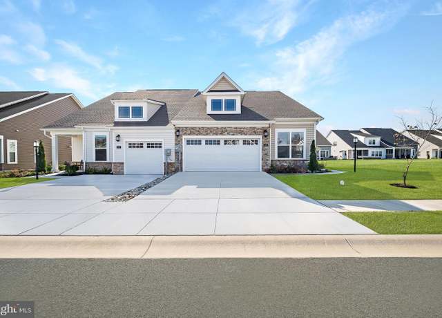 Property at 134 Grand Overlook Dr, Gettysburg, PA 17325, 2 beds, 2 baths