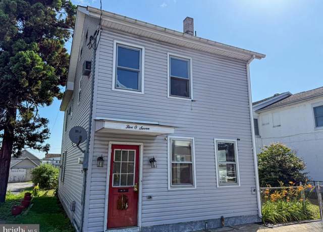 Property at 507 Market St, New Cumberland, PA 17070, 3 beds, 1 bath