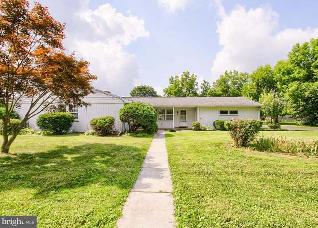 Property at 4 Hemlock Dr, Mechanicsburg, PA 17055, 4 beds