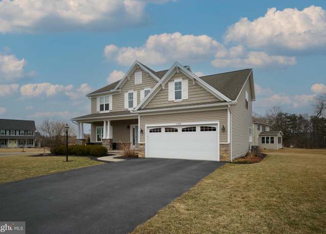 Property at 1088 Longfellow Ln, State College, PA 16803, 5 beds, 3.5 baths