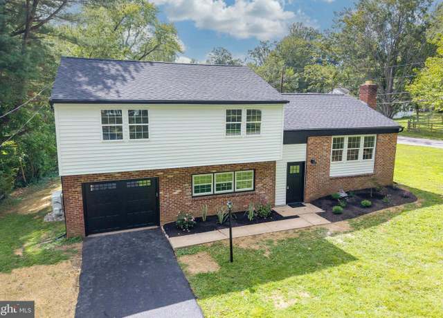 Property at 502 Glen Ave, West Chester, PA 19382, 4 beds, 2.5 baths