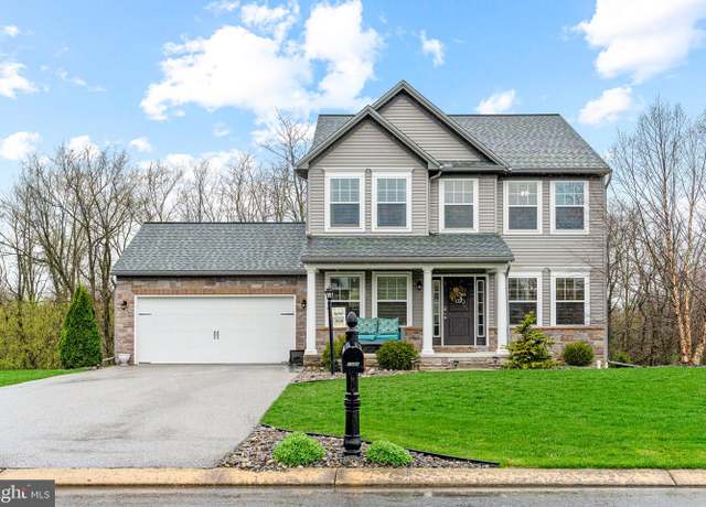 Property at 1095 Mountain Shadow W, Fayetteville, PA 17222, 3 beds, 3.5 baths