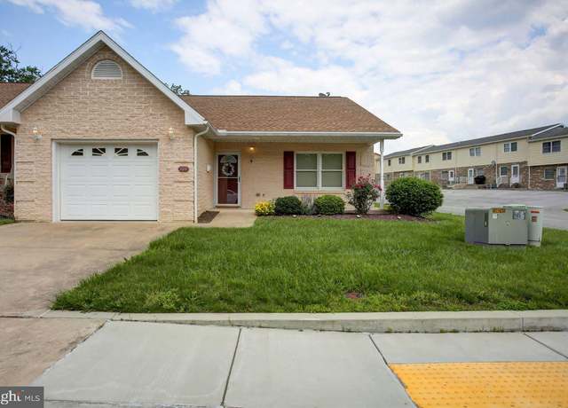 Property at 109 Myers Ave, Mcconnellsburg, PA 17233, 2 beds, 1.5 baths
