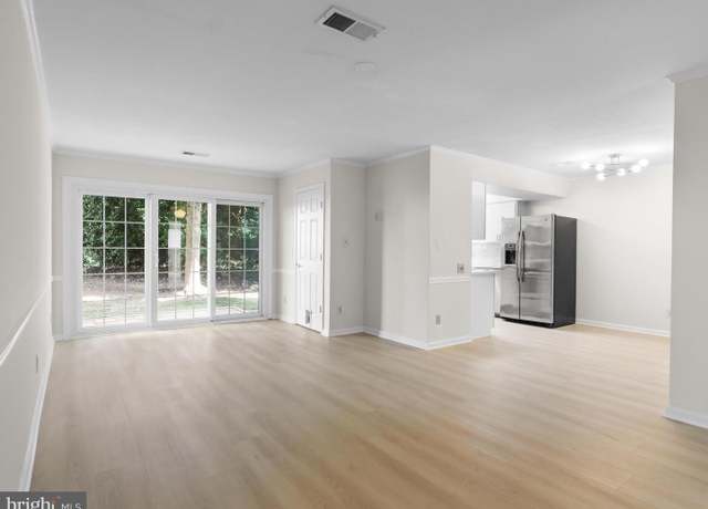 Property at 12000 Golf Ridge Ct #102, Fairfax, VA 22033, 2 beds, 2 baths