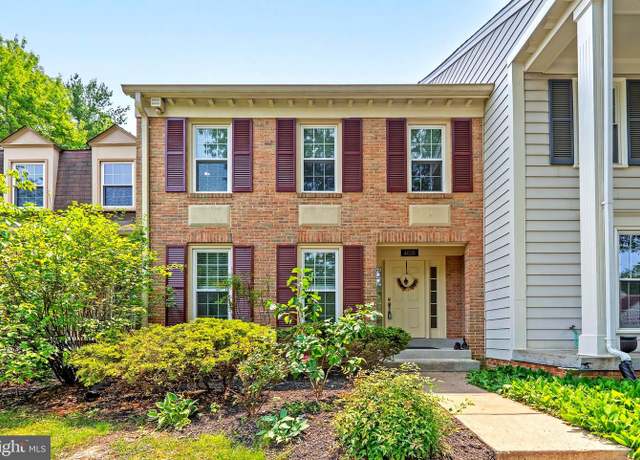 Property at 4630 Luxberry Dr, Fairfax, VA 22032, 3 beds, 3.5 baths
