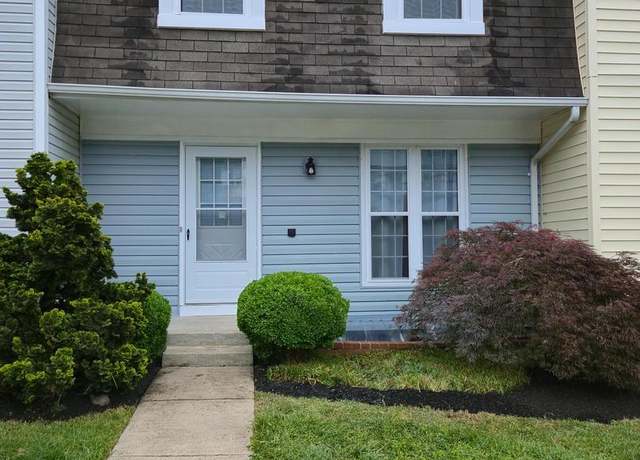 Property at 7657 Sheffield Village Ln, Lorton, VA 22079, 3 beds, 2 baths