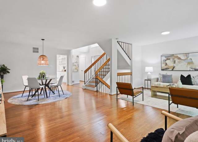 Property at 3170 Colchester Brook Ln, Fairfax, VA 22031, 3 beds, 3 baths