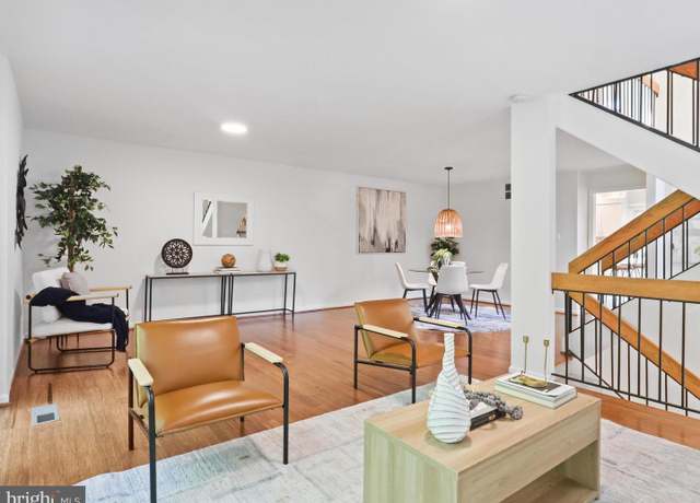 Property at 3170 Colchester Brook Ln, Fairfax, VA 22031, 3 beds, 3 baths