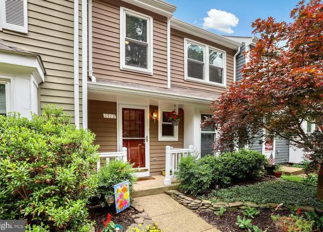Property at 1512 Poplar Grove Dr, Reston, VA 20194, 3 beds, 3.5 baths