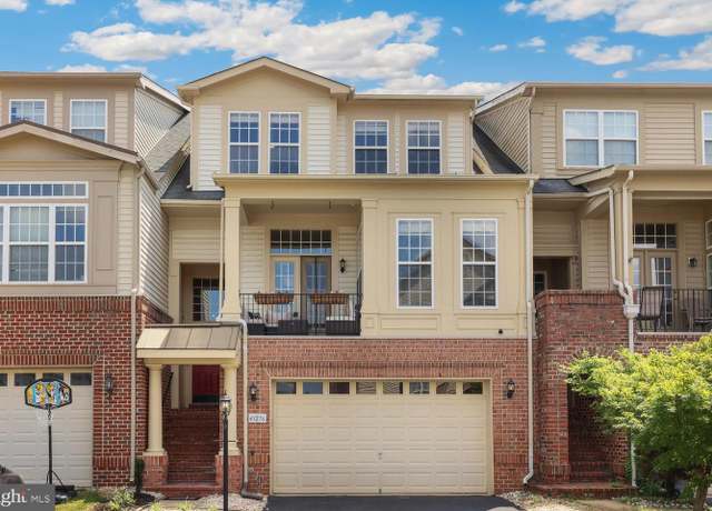 Property at 43276 Sunderleigh Sq, Broadlands, VA 20148, 4 beds, 3.5 baths