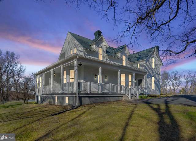 Property at 1521 N Royal Ave, Front Royal, VA 22630, 7 beds, 3.5 baths