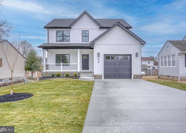 Property at 828 S Governors Ave, Dover, DE 19904, 3 beds, 2.5 baths