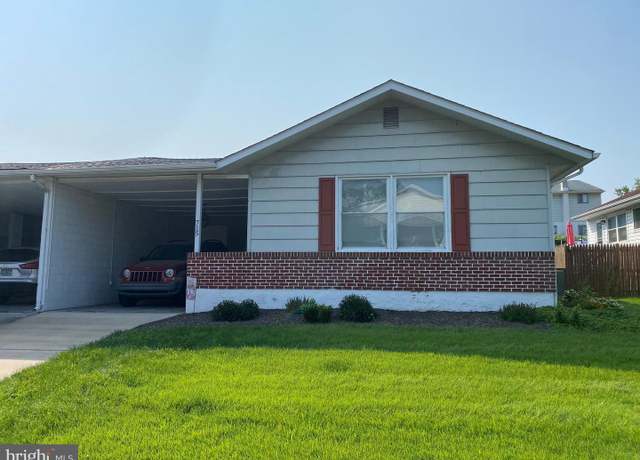 Property at 715 Peachtree Rd, Claymont, DE 19703, 3 beds, 1.5 baths