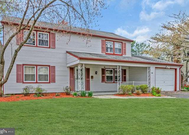 Property at 15 Hillcrest Ln, Willingboro, NJ 08046, 3 beds, 2.5 baths