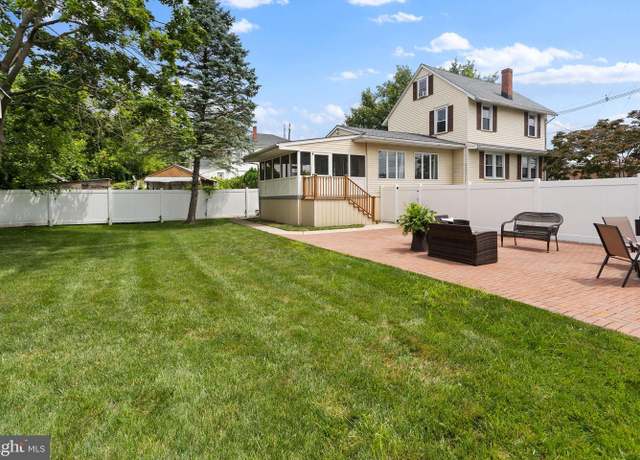 Property at 134 King St, Mount Holly, NJ 08060, 3 beds, 3 baths