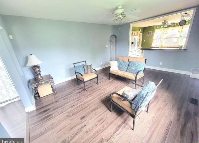 Property at 515 Park Ln, Vineland, NJ 08360, 3 beds, 1 bath
