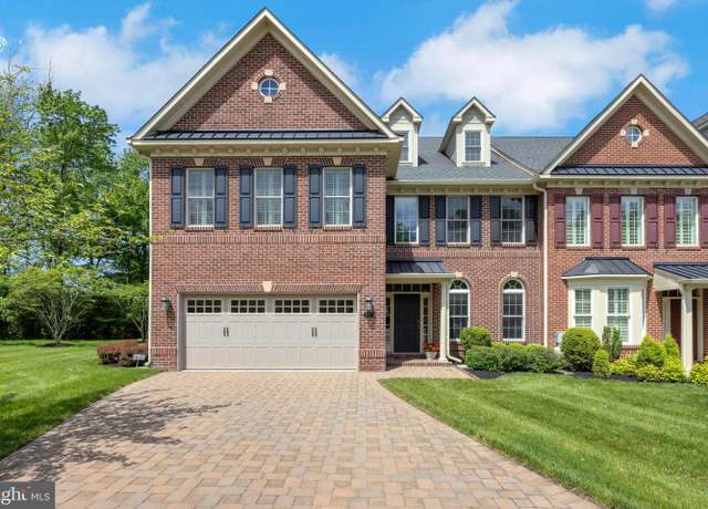 Property at 77 Elfreths Ct, Newtown, PA 18940, 4 beds, 2.5 baths