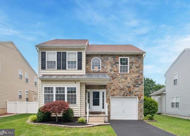 Property at 212 Sycamore Ave, Folsom, PA 19033, 4 beds, 3 baths