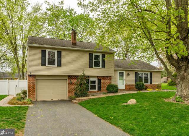 Property at 468 Longmeadow Rd, Lancaster, PA 17601, 4 beds, 2.5 baths
