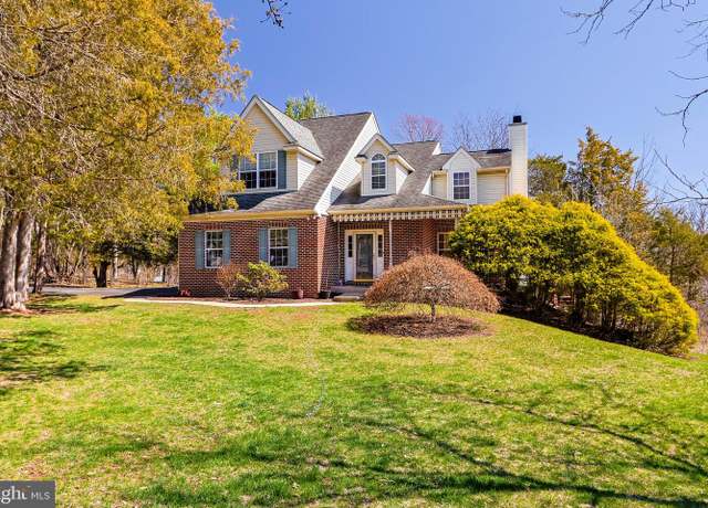 Property at 5 Glenview Ln, Collegeville, PA 19426, 4 beds, 2.5 baths