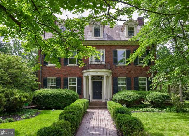 Property at 44 E Springettsbury Ave, York, PA 17403, 5 beds, 3.5 baths