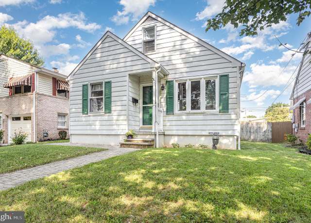 Property at 1004 E Walnut St, Hanover, PA 17331, 3 beds, 1 bath