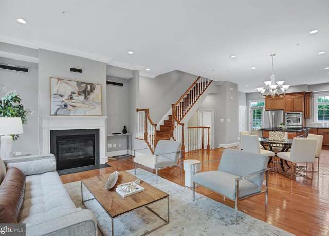 Property at 1762 Potomac Greens Dr, Alexandria, VA 22314, 4 beds, 3.5 baths