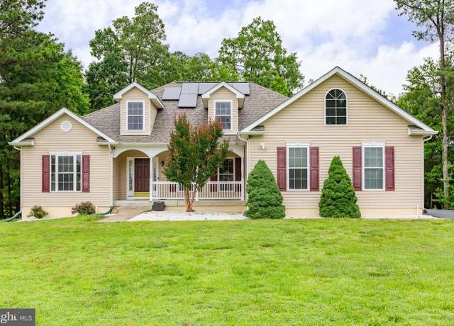 Property at 4049 Chatham Dr, King George, VA 22485, 3 beds, 2.5 baths