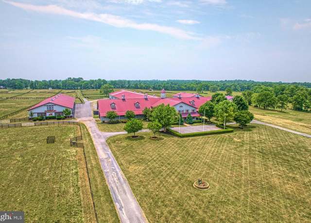 Property at 1237 Earle Rd, Charles Town, WV 25414, 3 beds, 3 baths