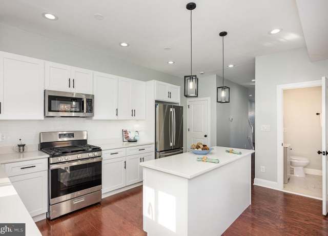 Property at 2621 E Monument St, Baltimore, MD 21205, 3 beds, 3.5 baths