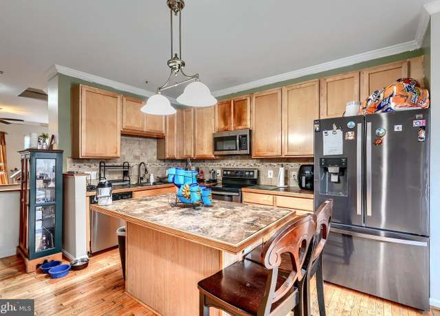 Property at 644 Luthardt Rd, Middle River, MD 21220, 5 beds, 3 baths