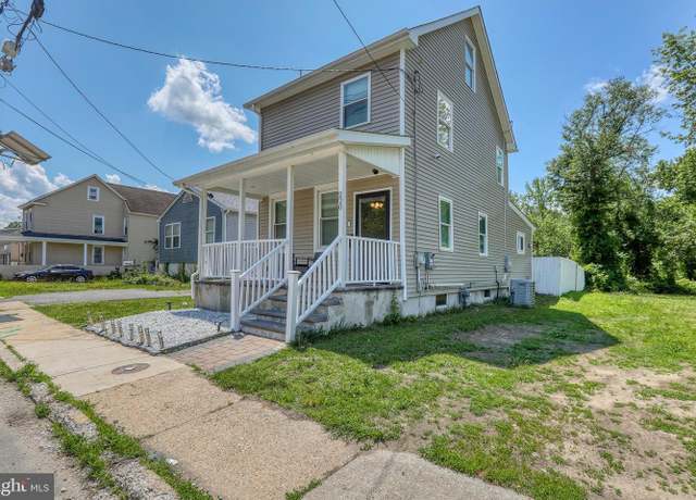Property at 220 Rancocas Rd, Mount Holly, NJ 08060, 3 beds, 1.5 baths
