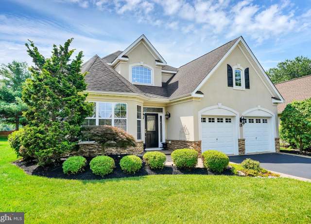 Property at 15 Sanibel Ln, Hamilton, NJ 08691, 3 beds, 3 baths