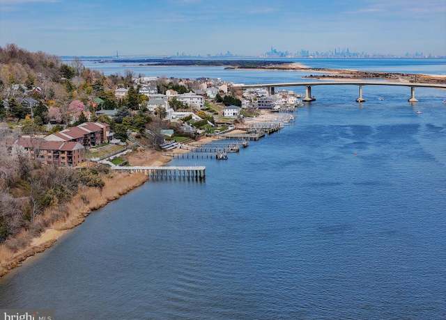 Property at 200 Portland Rd Unit D15, Highlands, NJ 07732, 2 beds, 1 bath