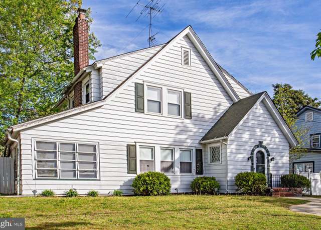 Property at 207 9th St, Salem, NJ 08079, 3 beds, 1.5 baths