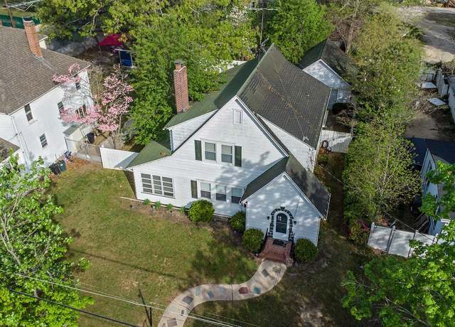 Property at 207 9th St, Salem, NJ 08079, 3 beds, 1.5 baths