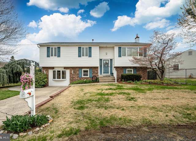 Property at 1016 Broad St, Bristol, PA 19007, 5 beds, 3 baths