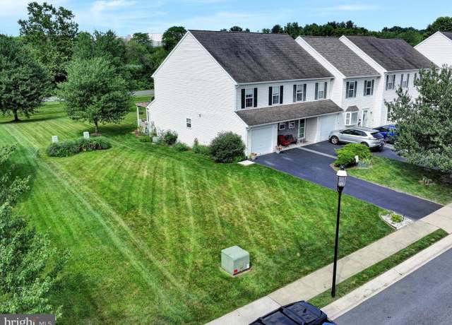 Property at 39 Heron Dr, Denver, PA 17517, 3 beds, 1.5 baths