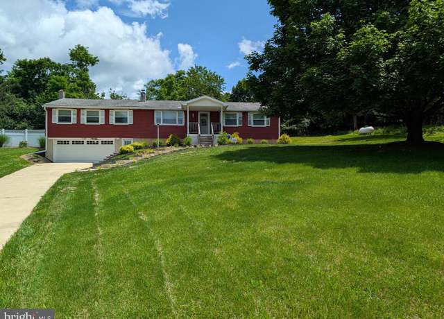 Property at 110 Watson Ln, New Bloomfield, PA 17068, 3 beds, 1.5 baths
