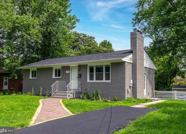 Property at 3911 Egan Dr, Fairfax, VA 22030, 4 beds, 3 baths