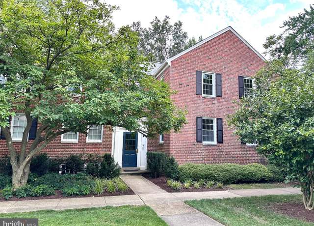 Property at 6727 W Wakefield Dr Unit J, Alexandria, VA 22307, 2 beds, 1 bath