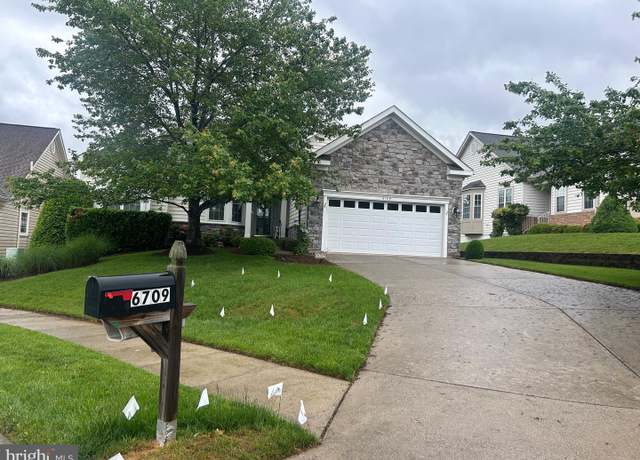 Property at 6709 Whirlaway Ct, Gainesville, VA 20155, 4 beds, 3 baths