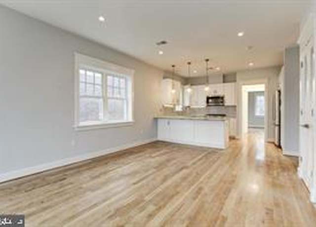 Property at 2233 40th Pl NW #6, Washington, DC 20007, 2 beds, 2 baths