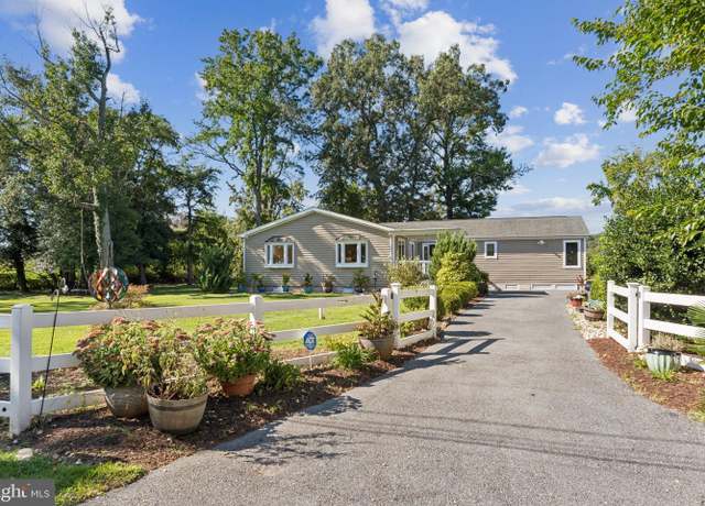 Property at 7654 Bay St, Pasadena, MD 21122, 3 beds, 2 baths